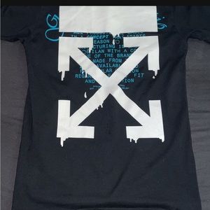 Off white shirt sz small